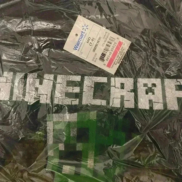 💥🆕Kids Grey Minecraft Short Sleeve Tee🆕 - Picture 4 of 5